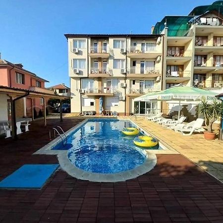 Hotel Stoyanov ラヴダ エクステリア 写真