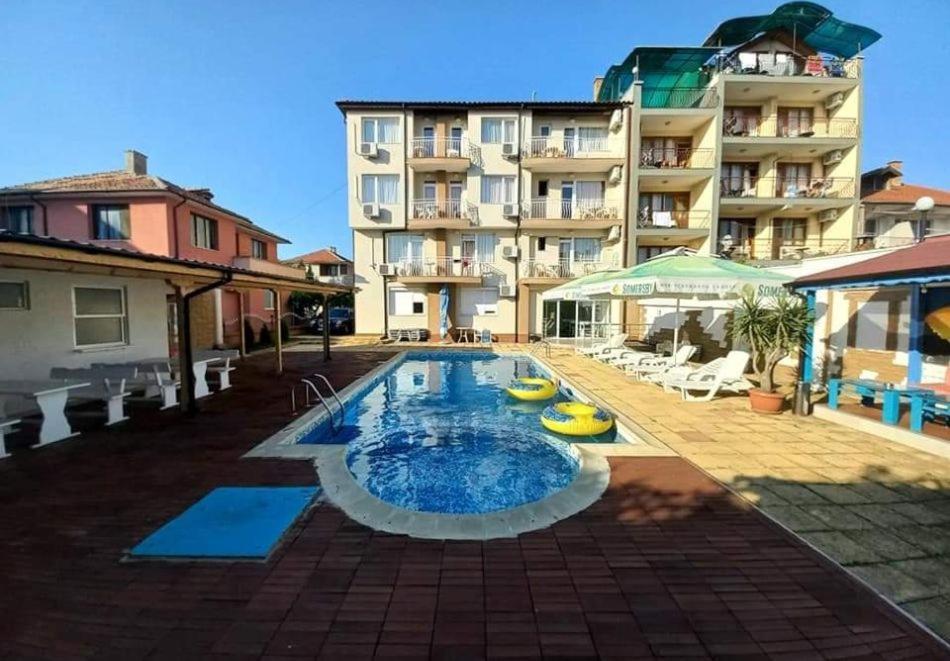 Hotel Stoyanov ラヴダ エクステリア 写真